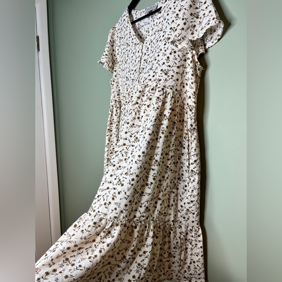 HAYDEN floral print dress. Size large. - Picture 1 of 7